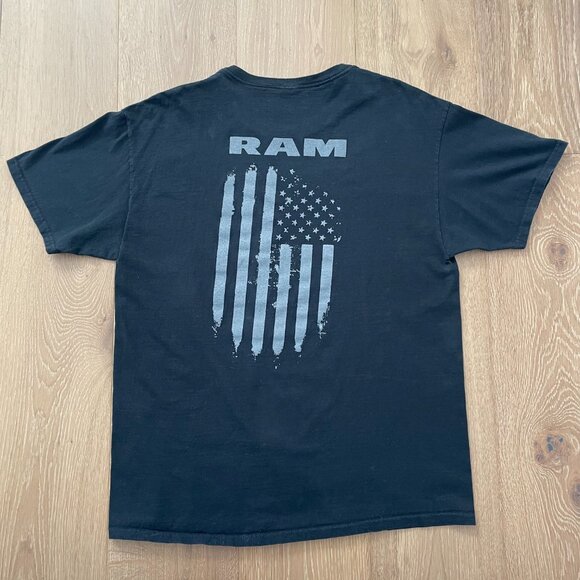 Fruit of the Loom Dodge Ram T-Shirt Men Large Black Gray American Flag HD Cotton - Picture 5 of 13